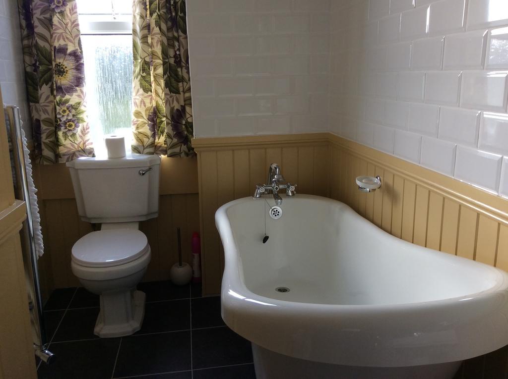 The Coach House Bed & Breakfast Dawlish Exterior photo